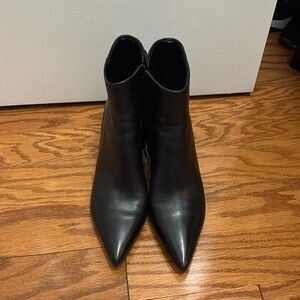 Marc Fischer Jarli black books size 6